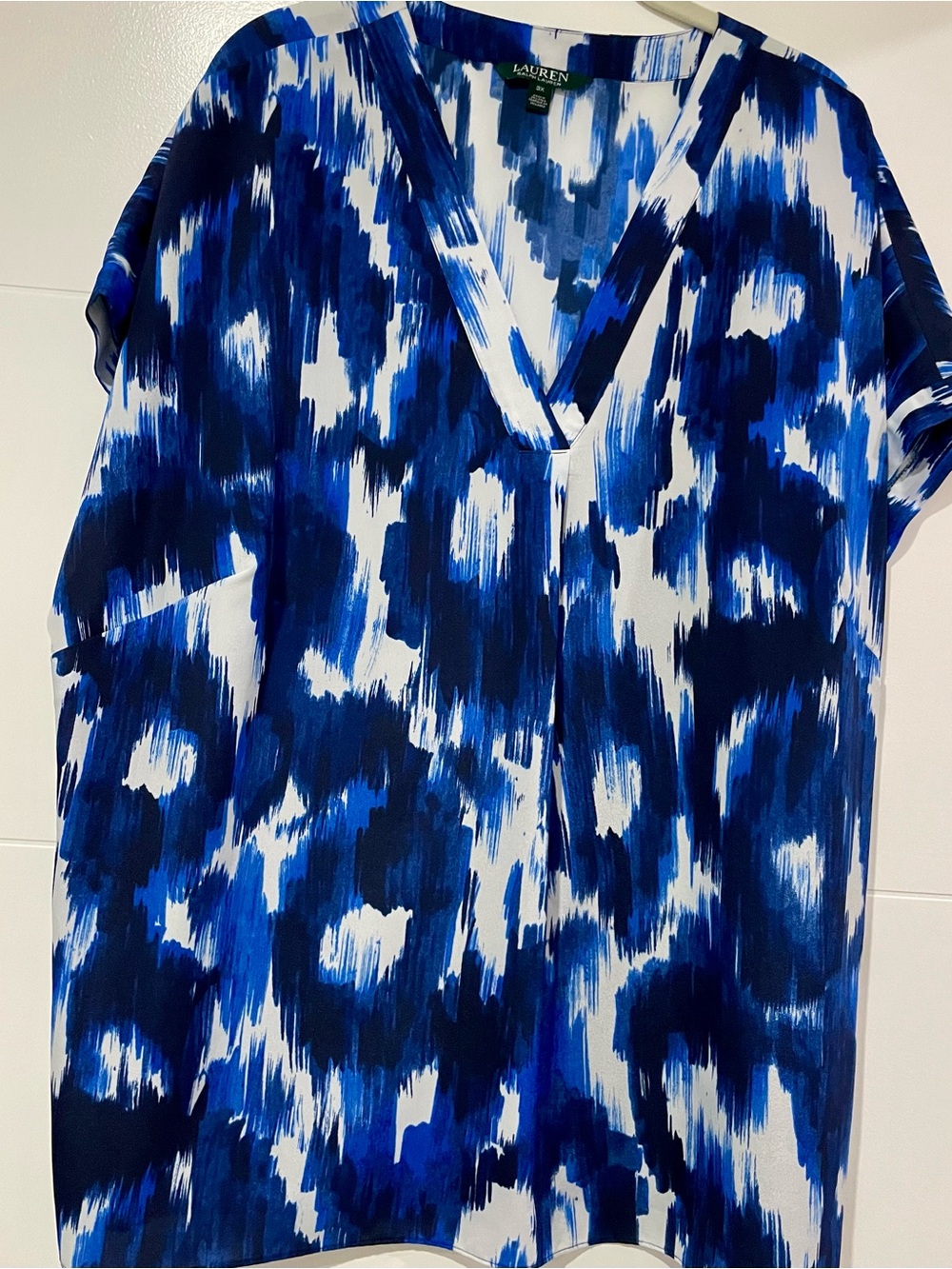 Lauren Ralph Lauren Blue and White Short Sleeve V-Neck Blouse